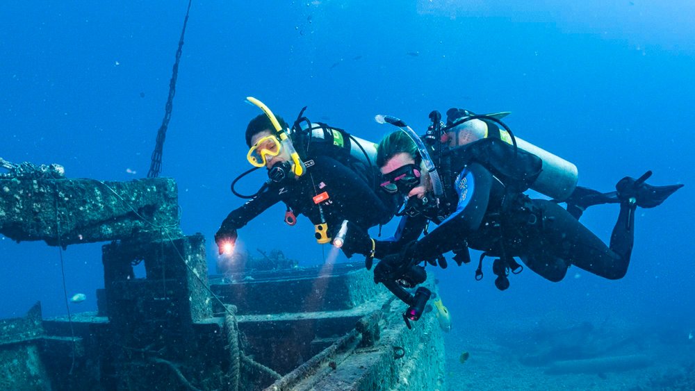 Peak Performance Buoyancy Course Peak Performance Buoyancy Specialty Course Philippines