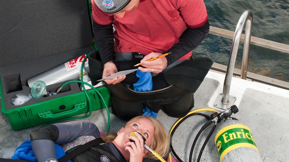 Rescue-Diver-Course Adventures in Diving