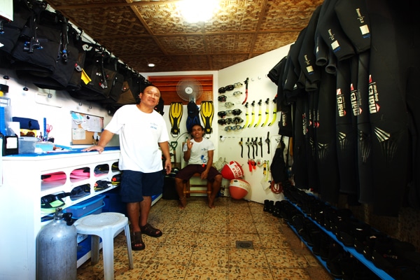 Dauin Dive Center Equipment