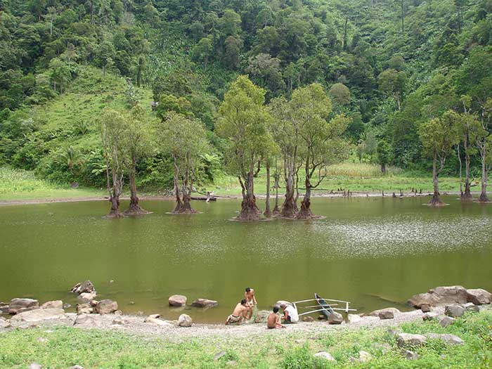 Twin Lakes Dauin Philippines