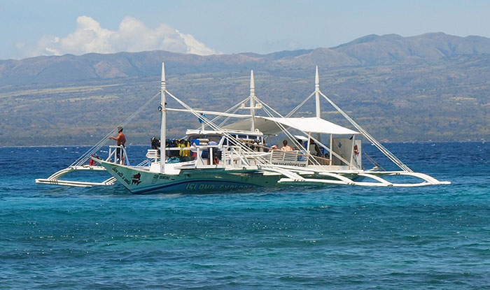 island explorer boat dauin